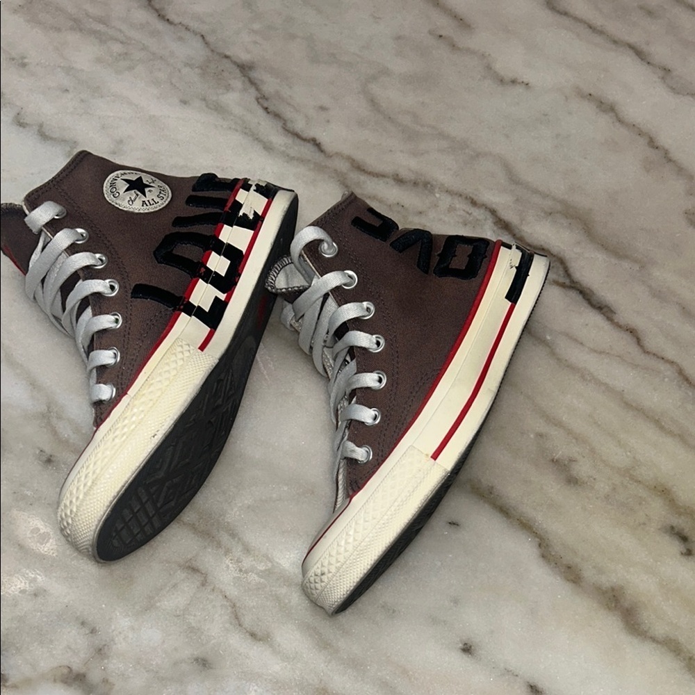 Converse Red and Brown High-Top Sneakers with Iconic Style - Picture 3 of 10